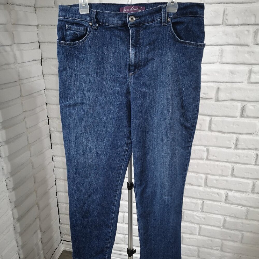 Gloria Vanderbilt Amanda Ladies Size 16 Short Medium Wash Zipper & Button Jeans